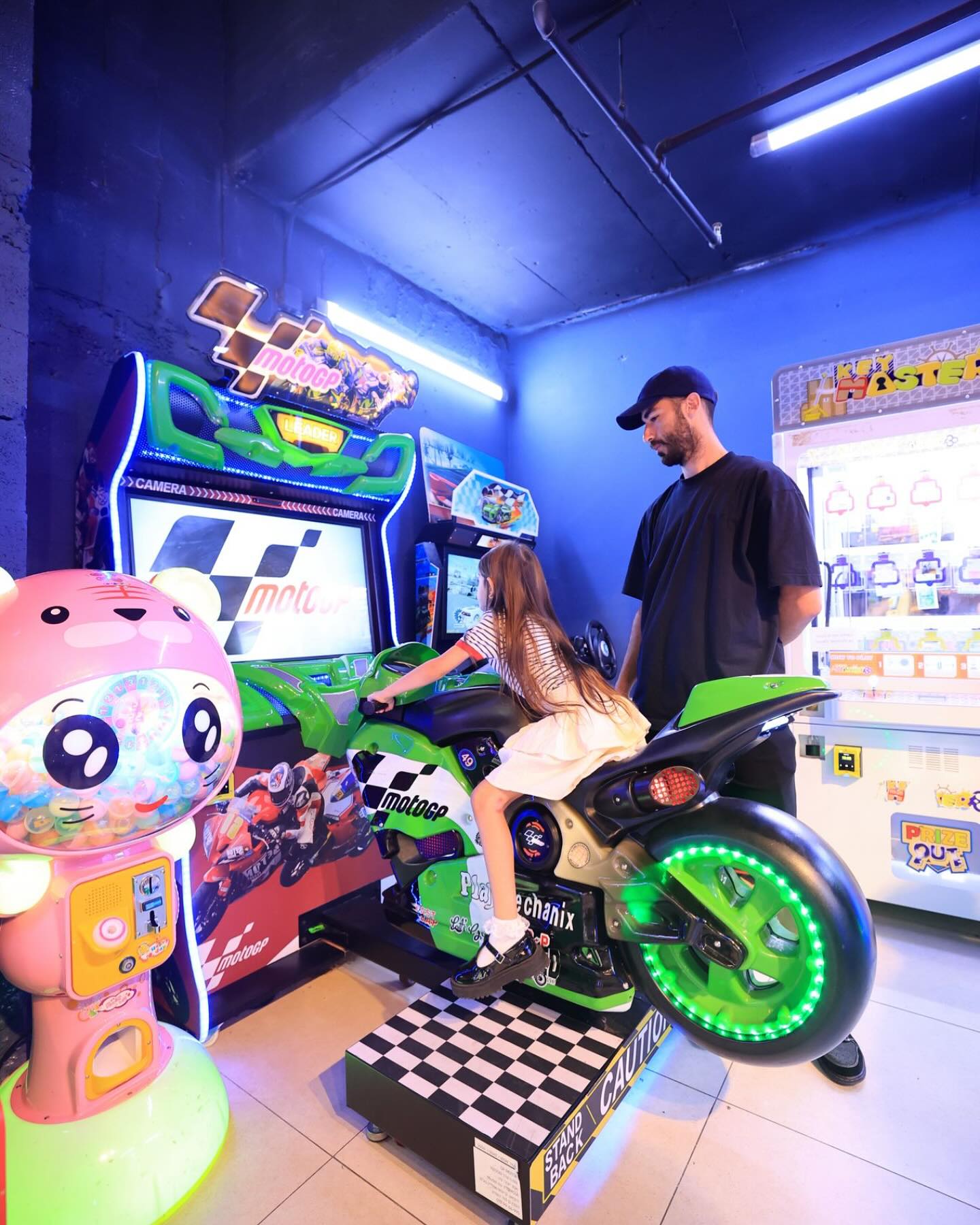 מכונות ארקייד ומשחקים ב-GAME OVER